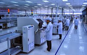 Sinh viên ngành Hóa làm việc trong các công ty